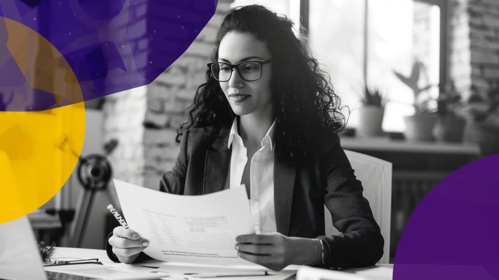 Professional using AI-driven insights for B2B content strategy.